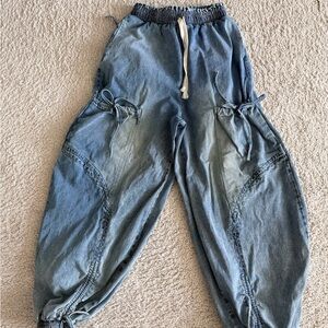 AKIRA Blue Denim Jogger Jeans